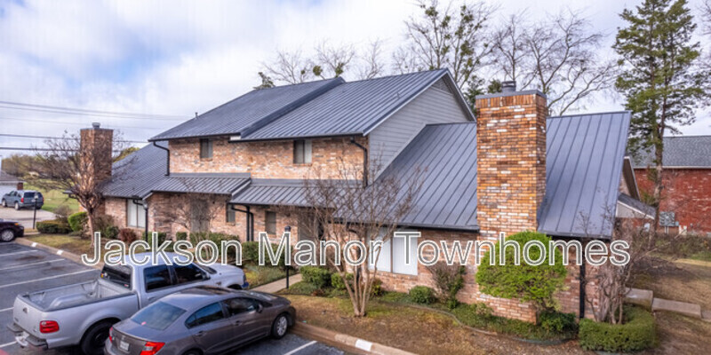 Greenville House: 3000 Webb Ave.