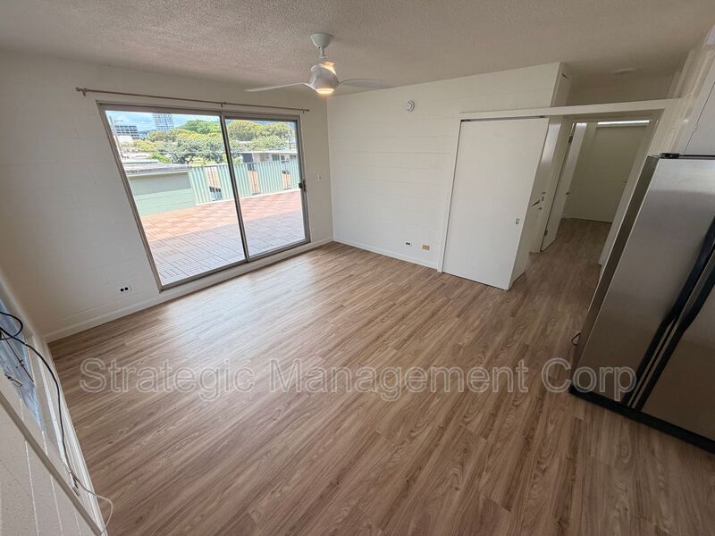 Honolulu Condo: 838 Lukepane Ave