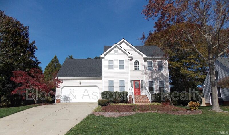 Apex House: 1905 Castleburg Drive