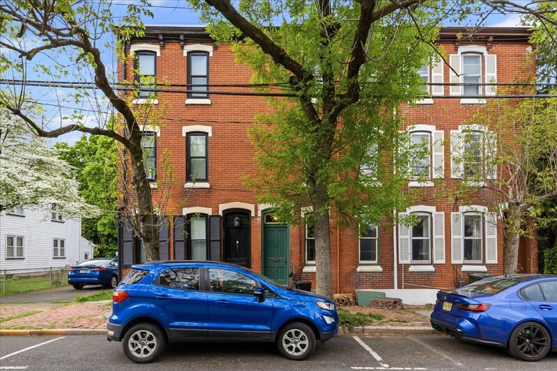 Burlington Condo: 103 W Union Avenue - 1