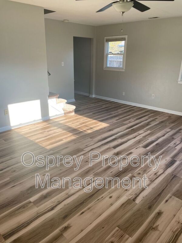 Charming 2-Bedroom Duplex in Kempsville, VB ¨ASK ABOUT OUR ZERO DEPOSIT¨ - Photo 7