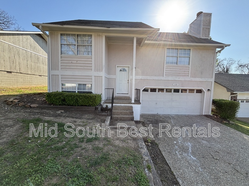 Sherwood House: 125 Almond Cv