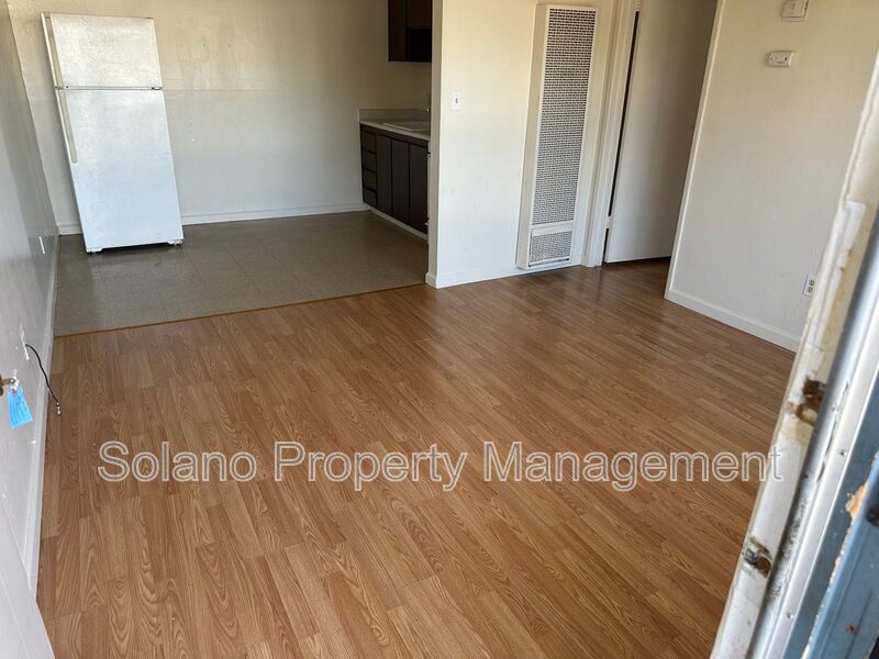 Fairfield Condo: 1955 Grande Cir.