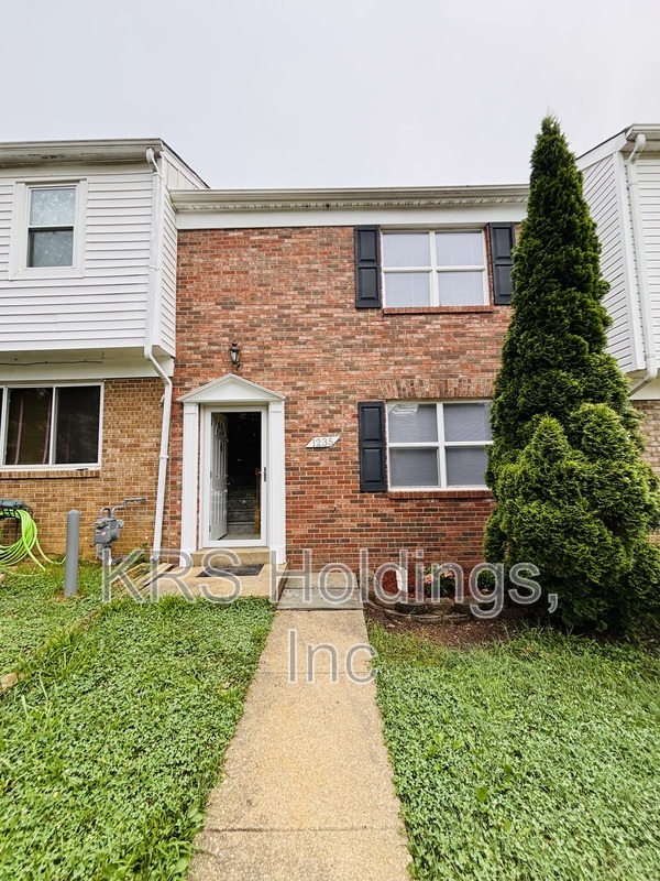 Fredericksburg Townhome: 1235 Thomas Jefferson Pl