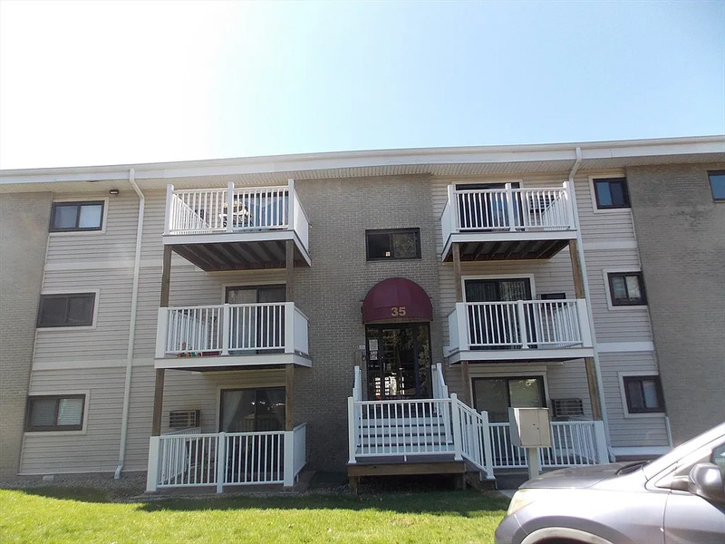 Marlborough Condo: 35 Hosmer St