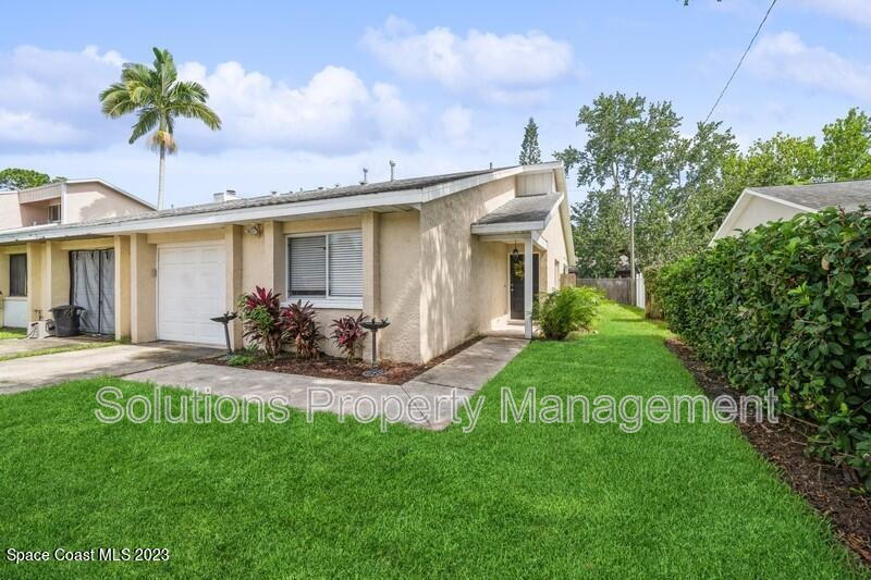 Cocoa House: 2418 Delys St