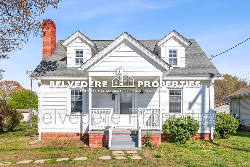 Greensboro House: 810 Elwell Ave