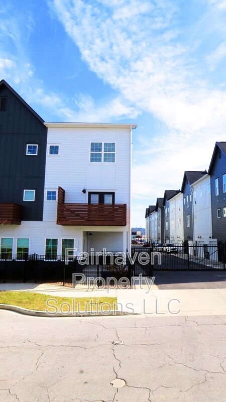 Chattanooga House: 1978 Mitchell Ave