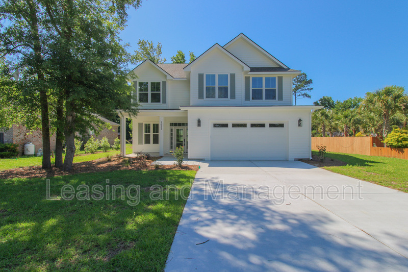 Mount Pleasant House: 3633 Happyland Boulevard