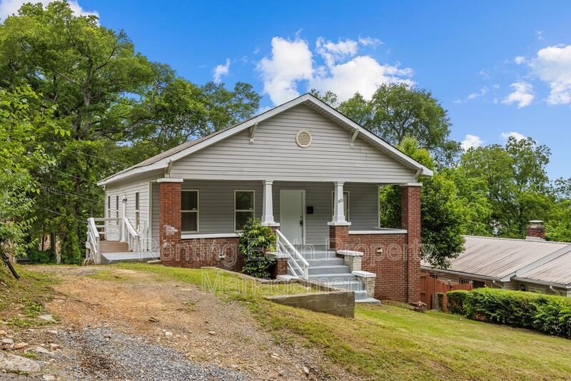 Birmingham House: 2426 Avenue U