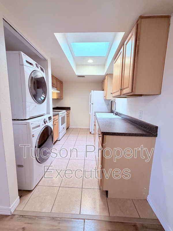 Tucson Condo: 455 West Kelso Street
