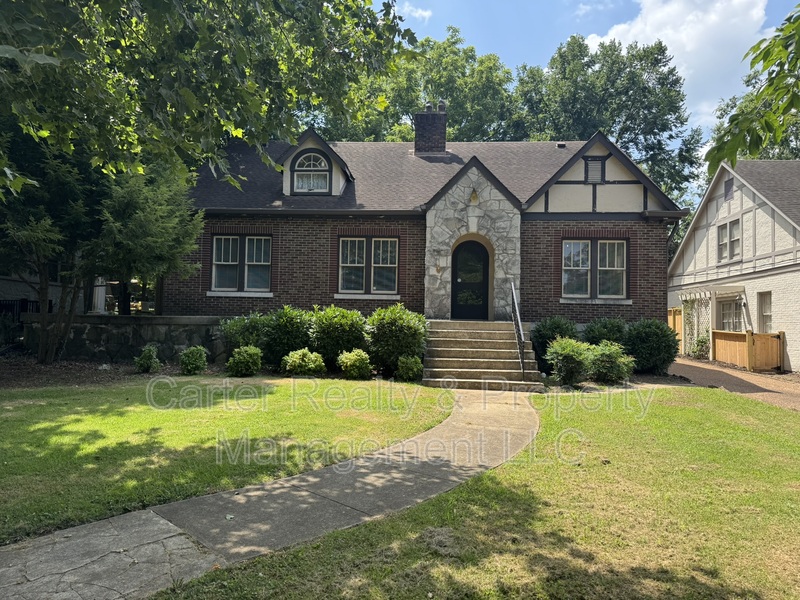 Nashville House: 3707 Whitland Avenue