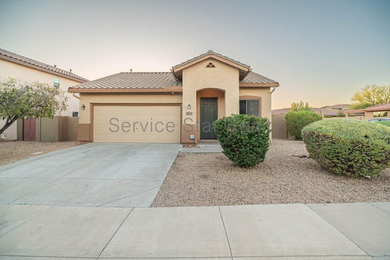 Anthem House: 39560 N Prairie Ln