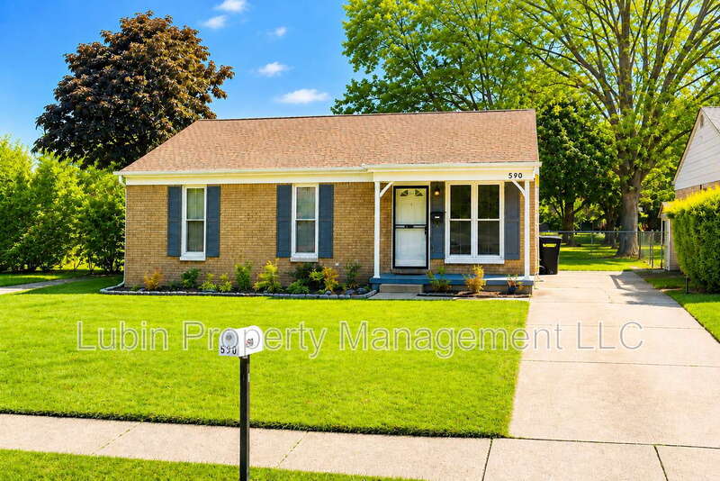 Memphis House: 590 Blackhawk Rd