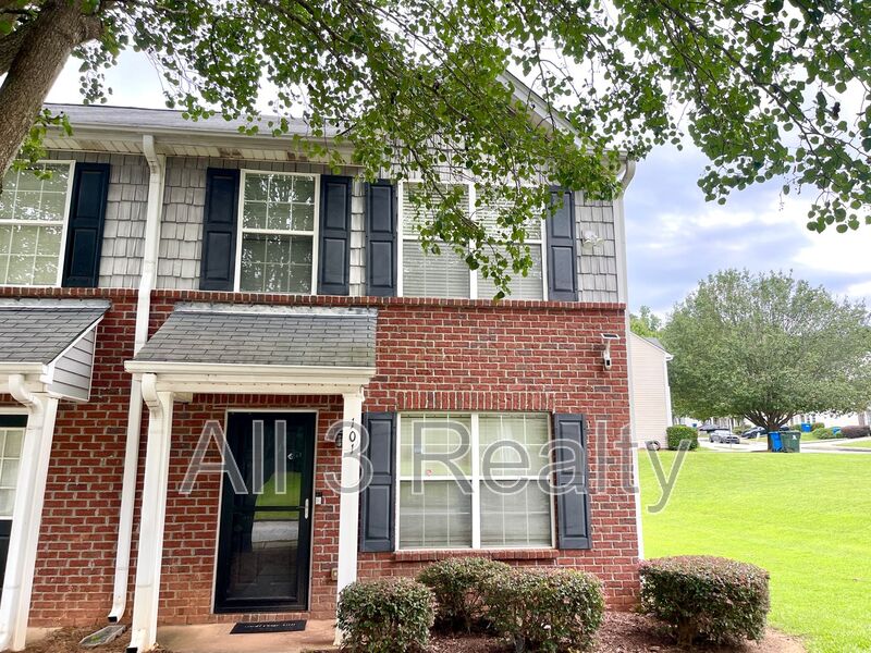 Atlanta House: 101 Prattling Ct