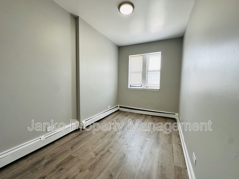 Chicago Condo: 5657 W Washington Blvd