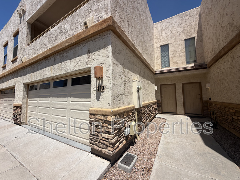 Phoenix Townhome: 15818 N 25th St Unit 110