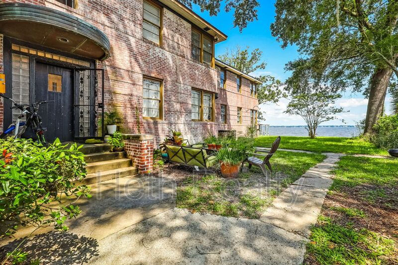 Jacksonville Condo: 2748 Vernon Terrace