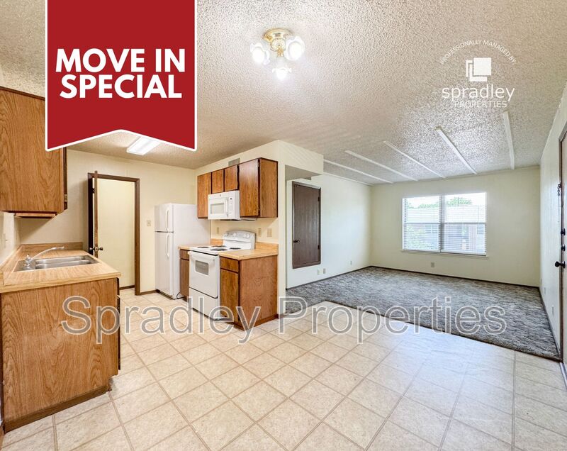 Troy Condo: 120 W Main St, Apt 36