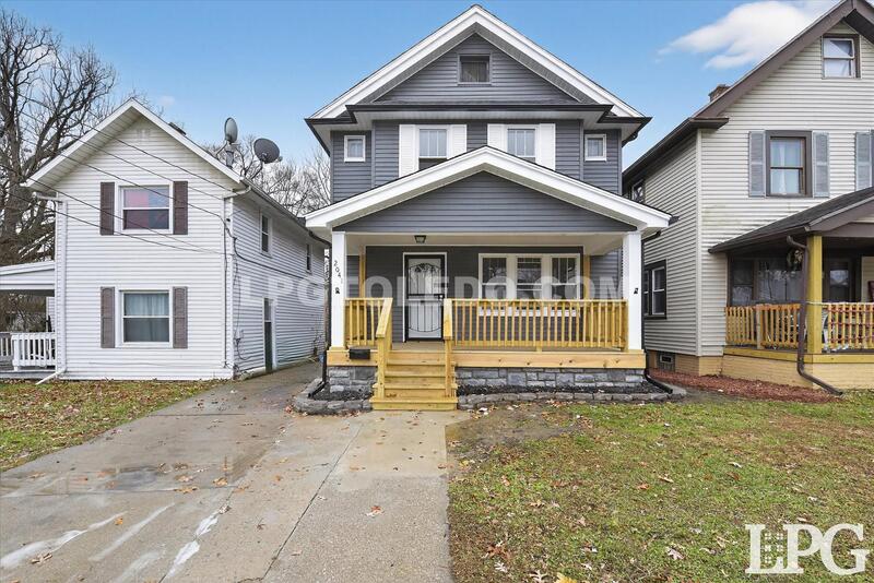 Toledo House: 2041 Loxley Rd.