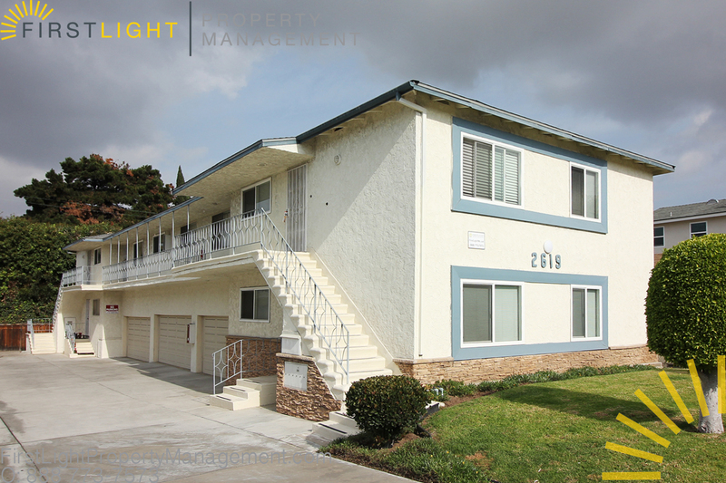 Redondo Beach Condo: 2619 Gates Avenue - C