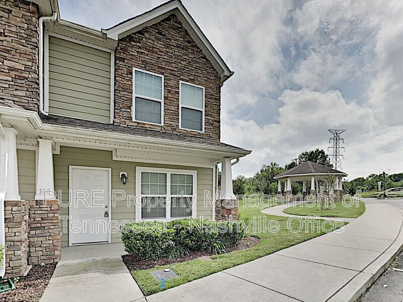 Goodlettsville Townhome: 100 Cobblestone Place Drive