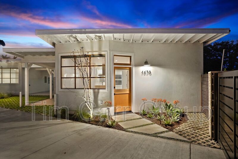 Costa Mesa House: 1638 Santa Ana