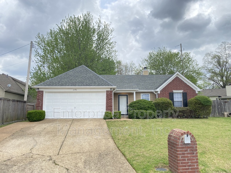 Memphis House: 6496 Amberwood Cv