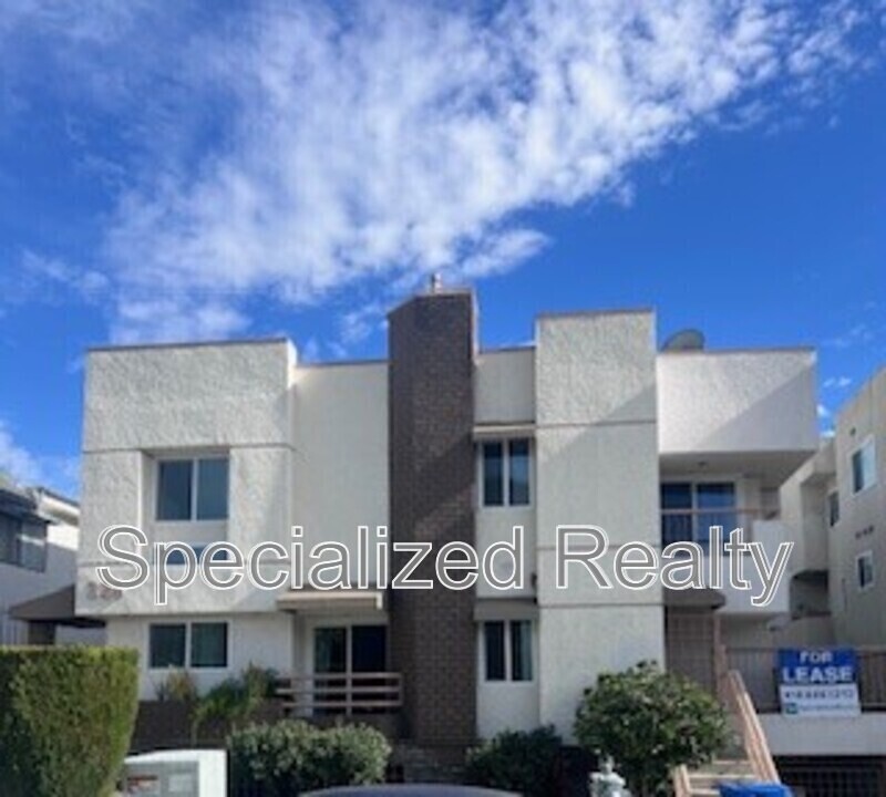 Burbank Condo: 328 East Providencia Avenue