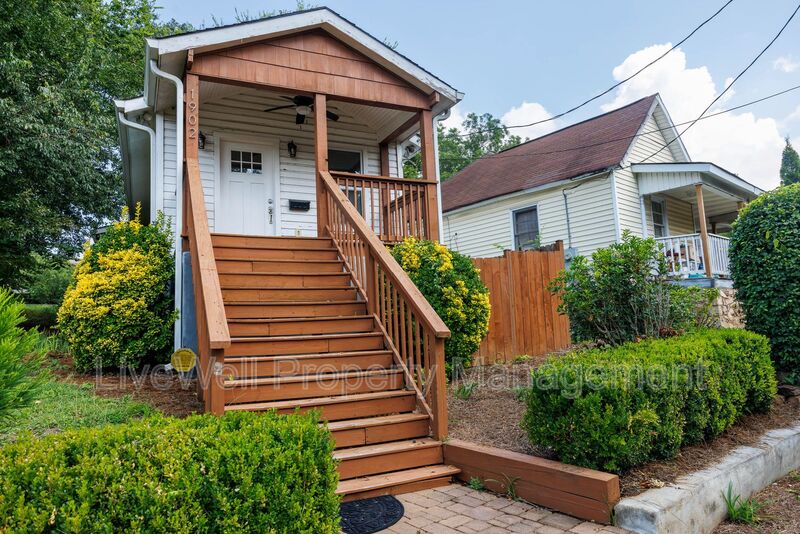 Birmingham House: 1902 26th Ave S