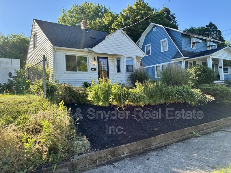 Akron House: 1173 Dayton Street