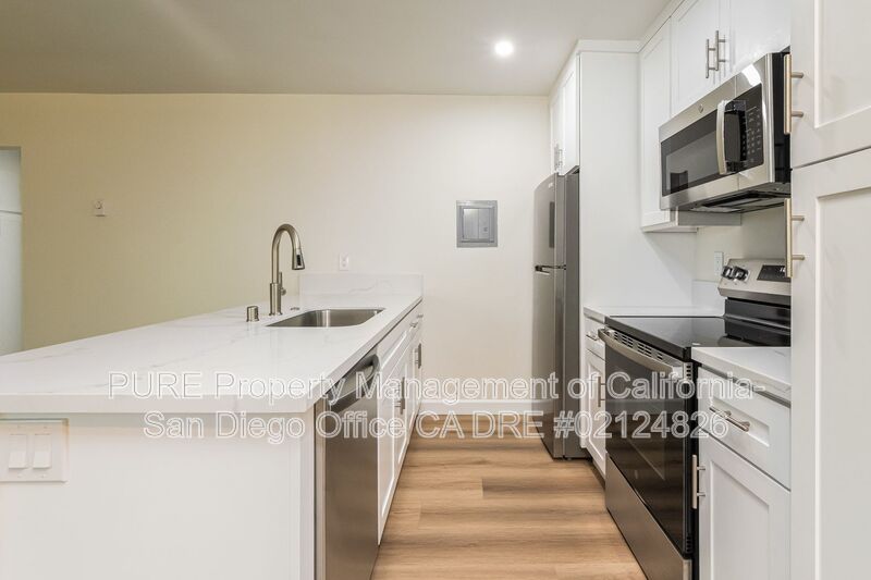 San Diego House: 4378 Campus Avenue