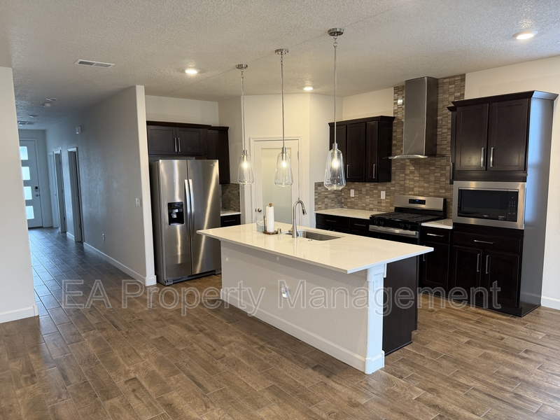 Rio Rancho House: 6742 Clayton Dr NE