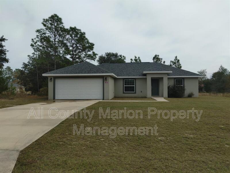 Ocala House: 187 Marion Oaks Pass
