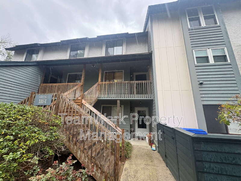 Mt. Pleasant Condo: 1161 Shadow Lake Cir