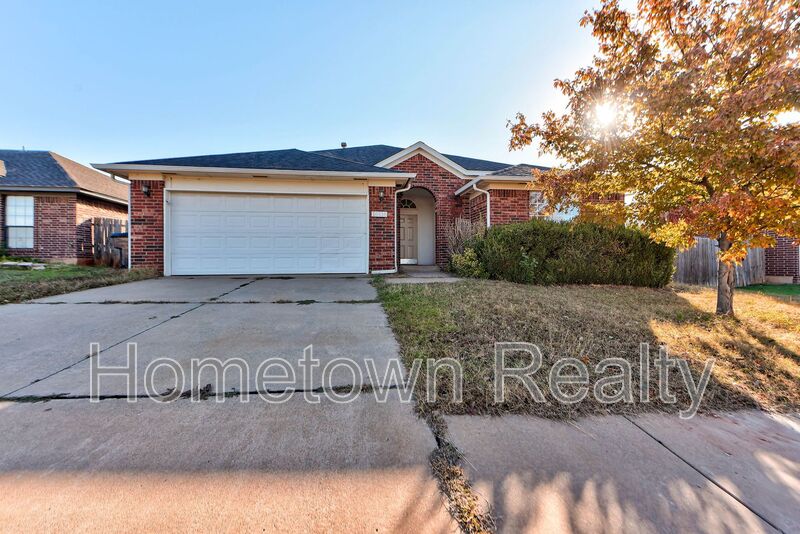 Edmond House: 16416 Oconee Creek Drive