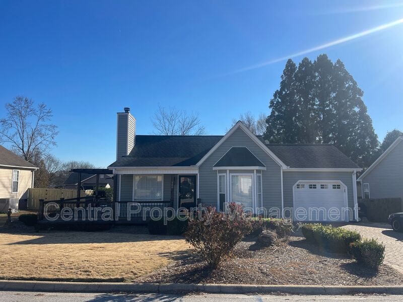 Simpsonville House: 108 Oak Valley Drive