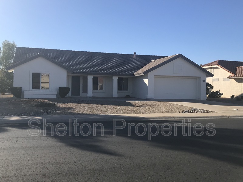 Sun City West House: 14305 W Heritage Dr