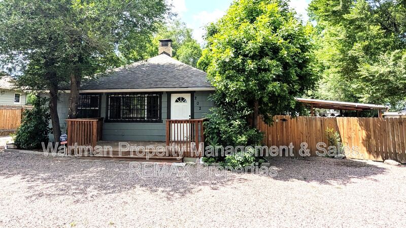 Colorado Springs House: 202 Cheyenne Blvd