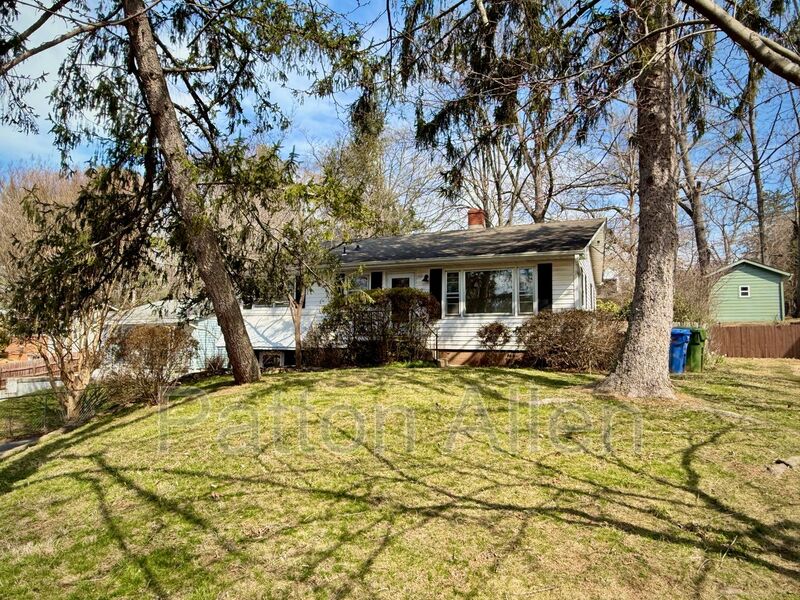 Asheville House: 135 Davenport Rd