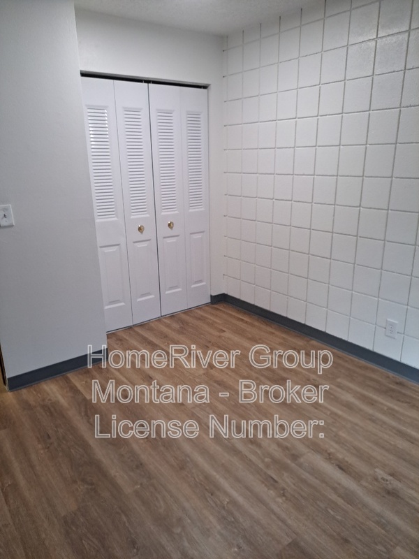 Missoula House: 707 SW Higgins Ave