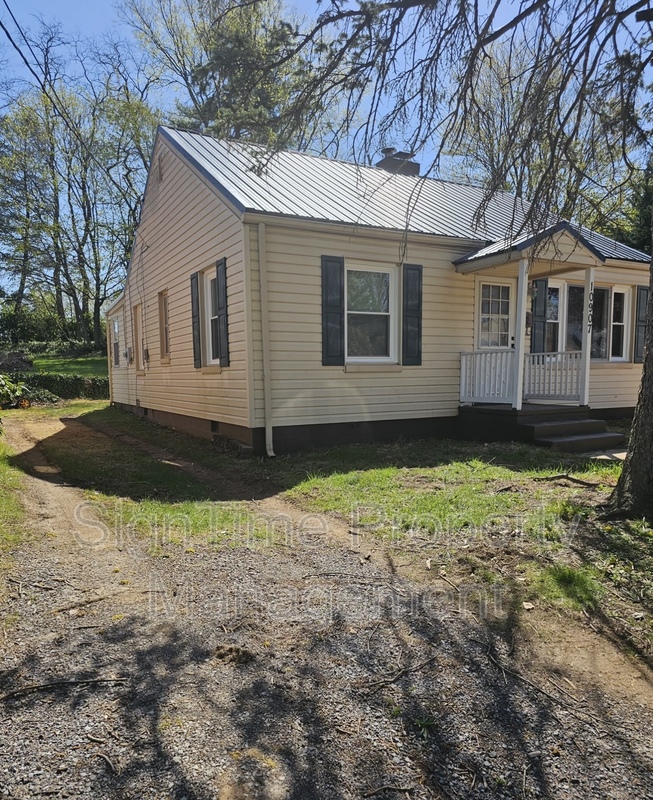 Hagerstown House: 10907 Lincoln Avenue