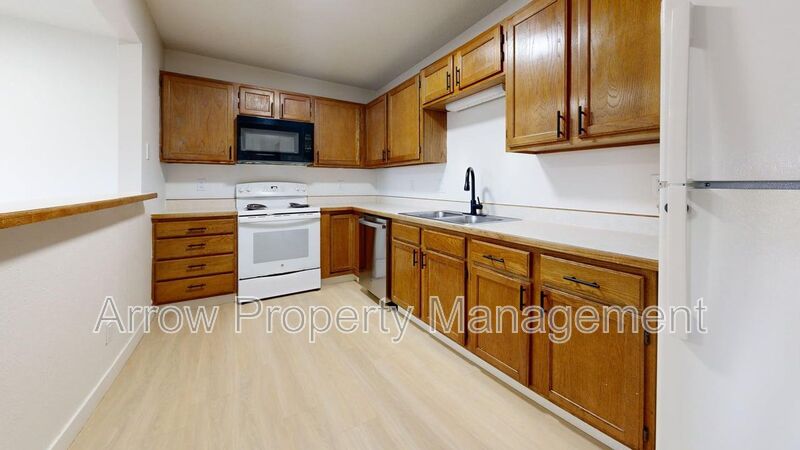 Bismarck House: 2141 Xavier-316