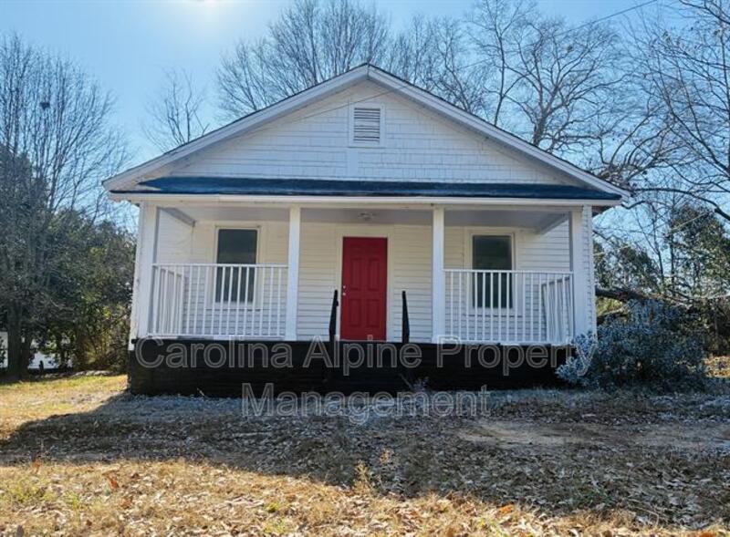 Shelby House: 910 S Walnut St