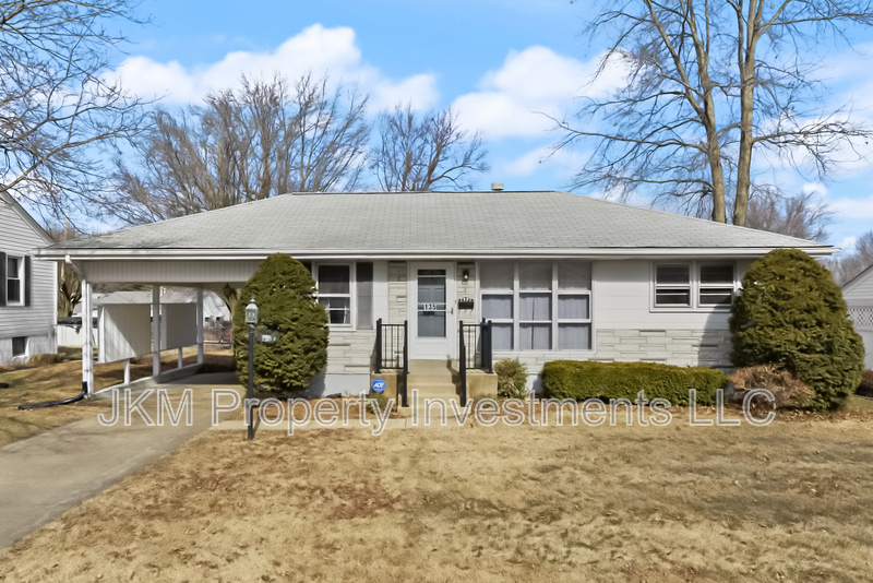 Florissant House: 135 Saint Maurice Lane