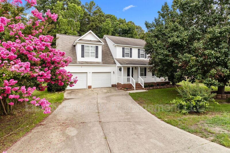 Fayetteville House: 3640 Ambition Rd