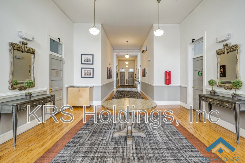 PETERSBURG Condo: 141 E Wythe St