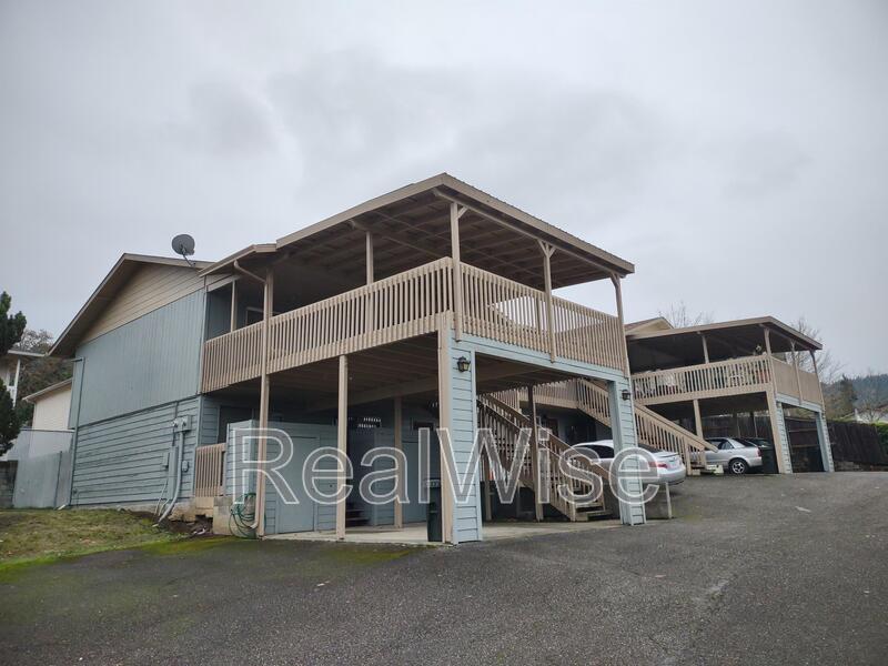 Roseburg Condo: 2963 W Lorraine Ave