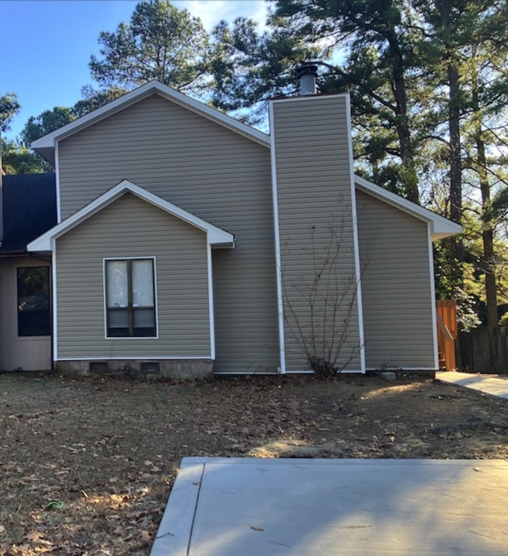 Fayetteville House: 857 Danish Drive