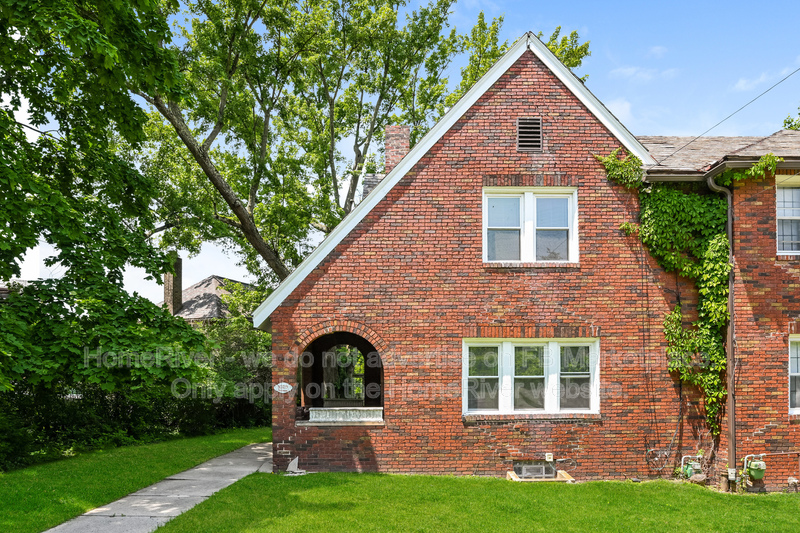 Pittsburgh Townhome: 3025 Norwood Ave
